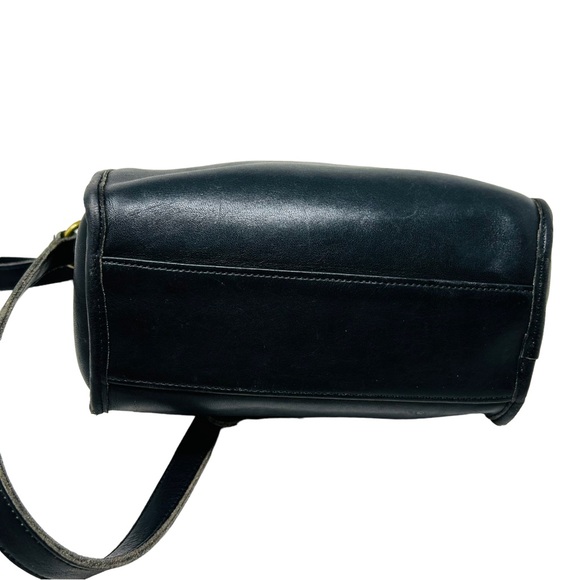 Coach vintage black leather crossbody bag made in USA - Picture 3 of 4